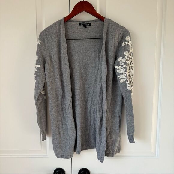 41 Hawthorn Size S Embroidered Floral White and Gray Cardigan - Picture 2 of 4